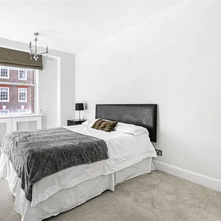 Image 2 - Walpole House, 10 Weymouth Street, East Marylebone, London, W1B 1NL, United Kingdom - Apartment for rent