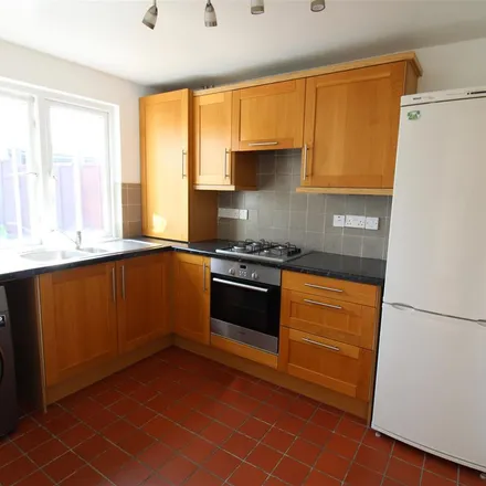 Rent this 3 bed townhouse on Kingswood Road in West Bridgford, NG2 7HS