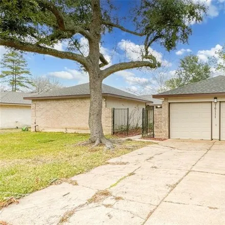 Buy this 3 bed house on 16115 Barcelona Drive in Friendswood, TX 77546