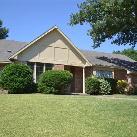 Image 3 - 1416 Sandy Creek Drive, Denton, TX 76210, USA - House for rent