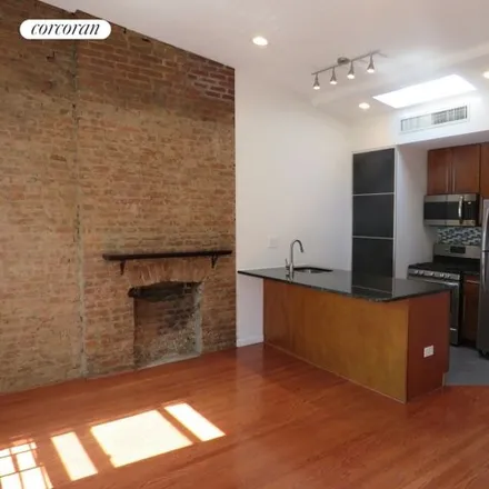 Rent this 1 bed townhouse on 625 Walton Avenue in New York, NY 10451