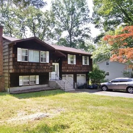 Buy this 3 bed house on 30 Albion Oval in Mahopac, New York