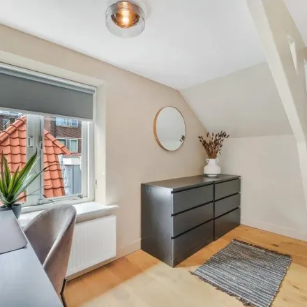 Rent this 3 bed apartment on Raamstraat 57E in 2512 BZ The Hague, Netherlands