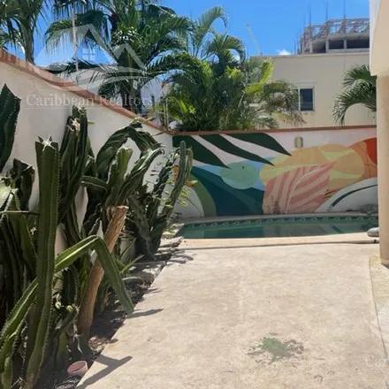 Buy this studio house on Calle Isla Blanca in Smz 12, 77504 Cancún