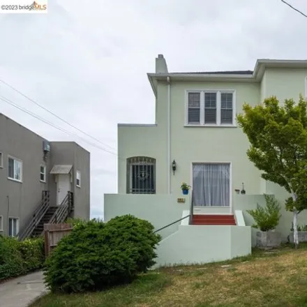 Image 1 - 841 Warfield Avenue, Oakland, CA 94610, USA - House for sale