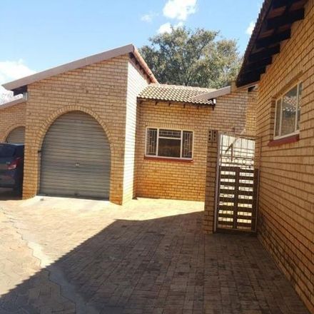 Rent this 2 bed townhouse on Central Avenue in Dawkinsville, Klerksdorp