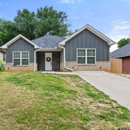 Buy this 3 bed house on 1356 West 30th Street in Tyler, TX 75702