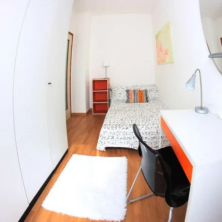 Image 2 - Via Don Carlo Gnocchi, 20147 Milan MI, Italy - Room for rent