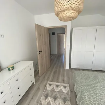 Rent this 3 bed apartment on Borostyán vendéglő in Oroszlány, Alkotmány út