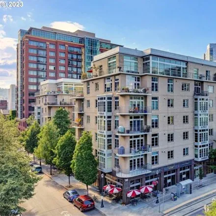 Buy this 1 bed condo on 1130 Northwest 12th Avenue in Portland, OR 97209