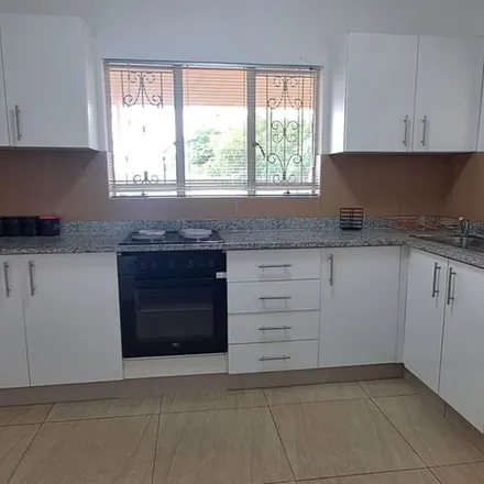 Image 5 - Ooievaar Crescent, Nelson Mandela Bay Ward 52, Despatch, 6220, South Africa - Apartment for rent