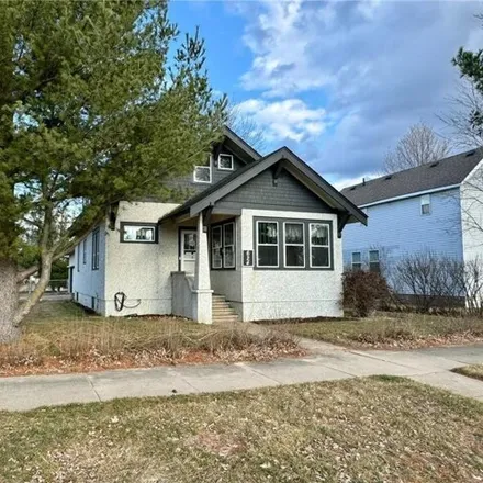 Buy this 4 bed house on 828 Grove Street in Brainerd, MN 56401