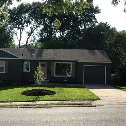 Image 1 - 3602 North Pleasant Street, Independence, MO 64050, USA - House for sale