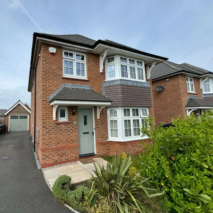 Buy this 4 bed house on Windermere Avenue in Poulton-le-Fylde, FY6 8FT