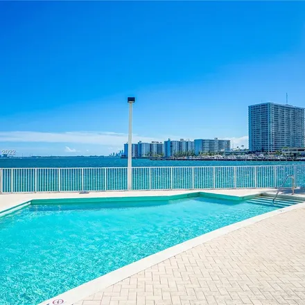 Image 2 - 2000 Bay Drive, Isle of Normandy, Miami Beach, FL 33141, USA - Apartment for rent