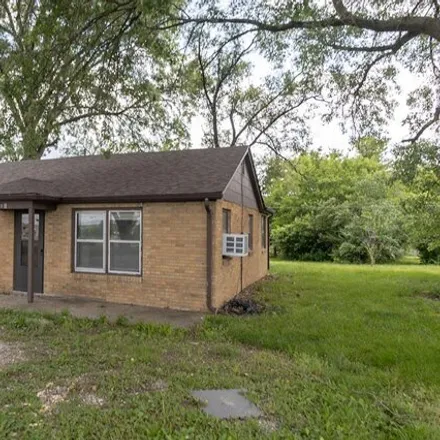 Rent this 3 bed house on 2758 Mexico Gravel Road in Columbia, MO 65202