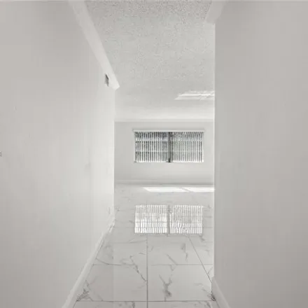 Image 3 - 5450 Hollywood Blvd Apt 203, Hollywood, Florida, 33021 - Apartment for rent