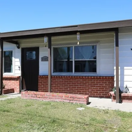 Buy this 3 bed house on 2352 Orleans Drive in Pinole, CA 94564