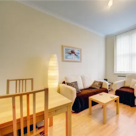Image 2 - Sallyport Tower, Tower Street, Newcastle upon Tyne, NE1 2HY, United Kingdom - Apartment for rent