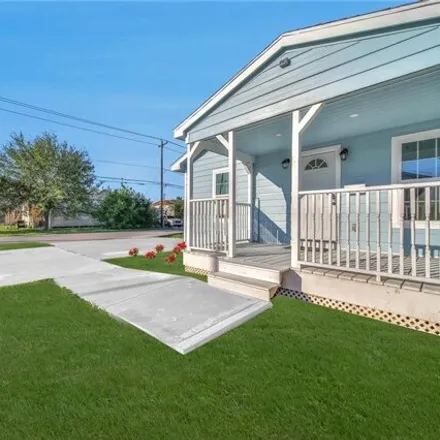 Buy this 2 bed house on 6254 Avenue R in Galveston, TX 77551