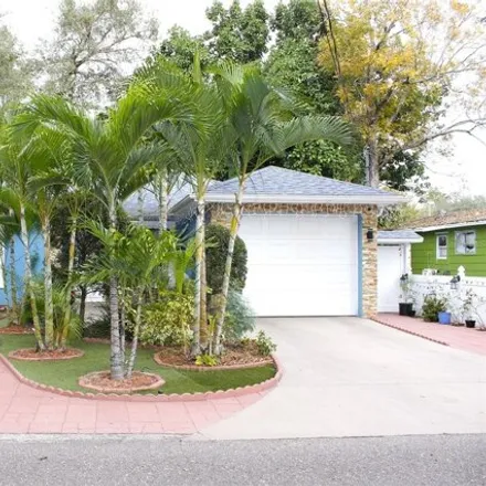 Buy this 3 bed house on 3334 East Chelsea Street in Altamira Heights, Tampa