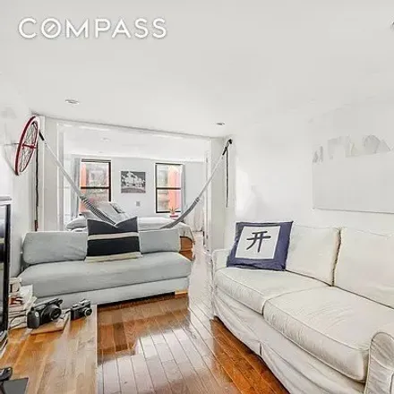 Rent this studio house on 82 East 7th Street in New York, NY 10003