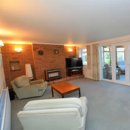Image 4 - Windmill Hill Drive, Bletchley, MK3 7RJ, United Kingdom - House for rent