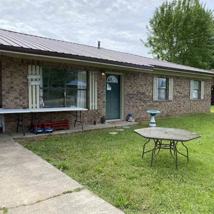 Buy this 3 bed house on 405 North Maple Avenue in Murfreesboro, Pike County