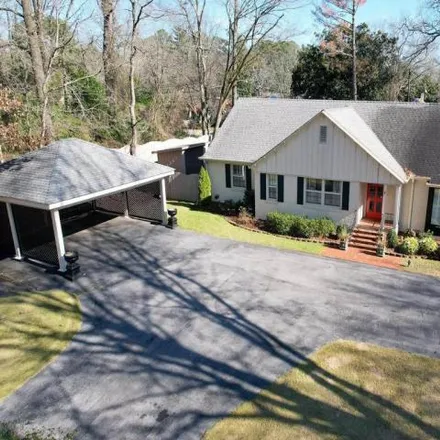 Buy this 3 bed house on 1561 Stratford Road Southeast in Decatur, AL 35601