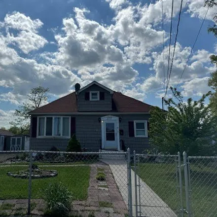 Rent this 3 bed house on 173 Creek Road in Tiltons Corners, Keansburg