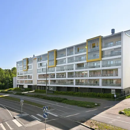 Rent this 1 bed apartment on Kallvikintie 93 in 00960 Helsinki, Finland