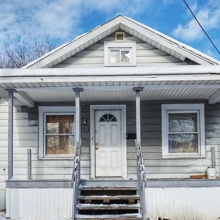 Buy this 2 bed house on 1524 Stanley Street in Saginaw, MI 48602