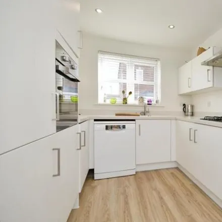 Image 2 - Colwick Way, Sheffield, United Kingdom - House for sale