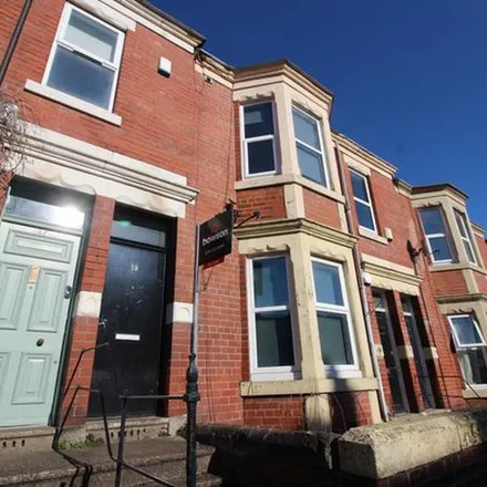 Image 4 - Dene House, 36-42 Grosvenor Road, Newcastle upon Tyne, NE2 2RP, United Kingdom - Apartment for rent
