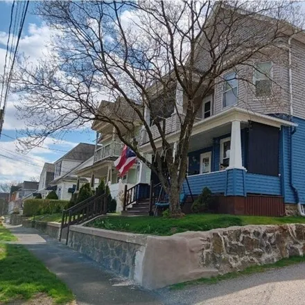 Buy this 6 bed house on 24 Nelson Avenue in Mill Plain, Waterbury