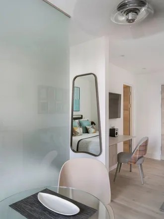 Rent this 1 bed apartment on L'Atelier du Vin in 11 Queen's Square, Brighton