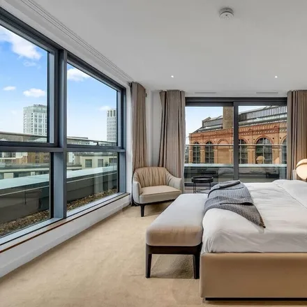 Rent this 4 bed apartment on London in SW10 0QD, United Kingdom