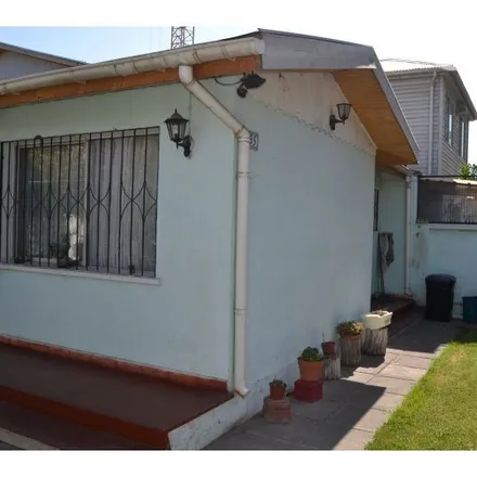 Buy this 3 bed house on Rodríguez Velasco 63 in 824 0000 La Florida, Chile