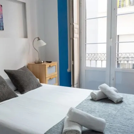 Rent this 3 bed apartment on Centro Histórico in Pasaje Doctor Carrillo Casaux, 29015 Málaga