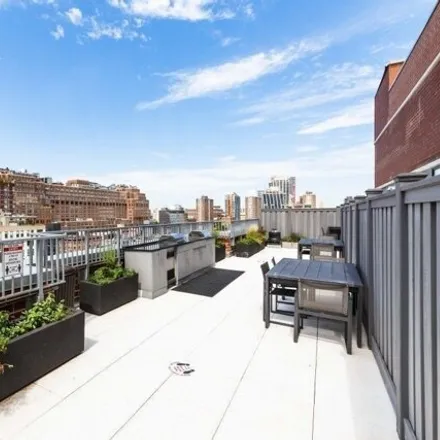 Image 2 - 250 West 19th Street, New York, NY 10011, USA - House for rent