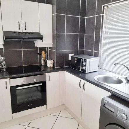 Rent this 1 bed apartment on Huis André Van Der Walt in Durban Road, Oakdale