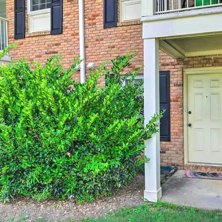 Rent this 2 bed condo on Auburn