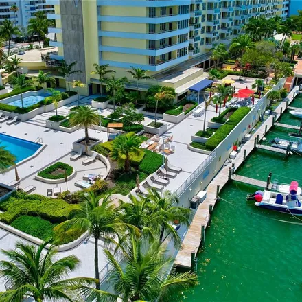 Image 1 - 5636 Collins Avenue, Miami Beach, FL 33140, USA - Apartment for rent