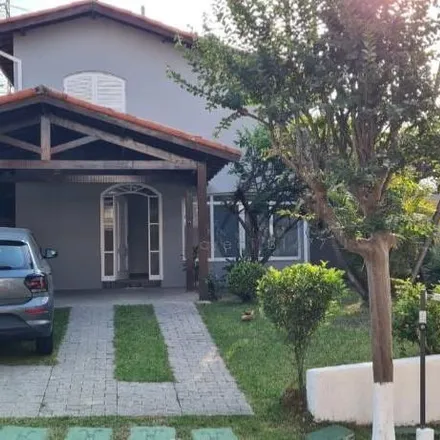 Buy this 4 bed house on Rua Francisco Martins Feitosa in Alto do Ipiranga, Mogi das Cruzes - SP