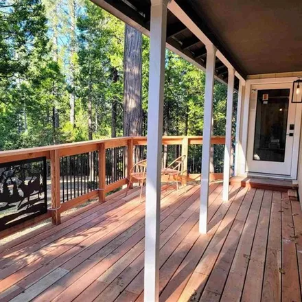 Image 4 - 19325 Michigan Drive, Lakewood Park, Tuolumne County, CA 95383, USA - House for sale