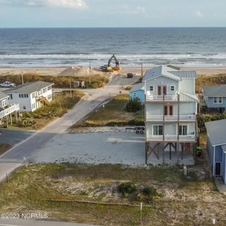 Buy this 6 bed house on Gray Street in Ocean City Beach, North Topsail Beach
