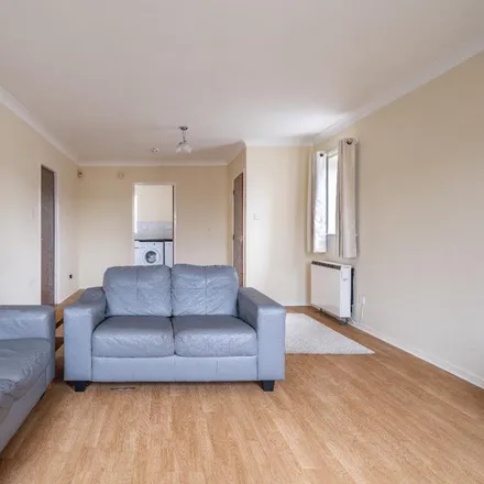 Rent this 2 bed apartment on Rowes Mews in Newcastle upon Tyne, NE6 1TX
