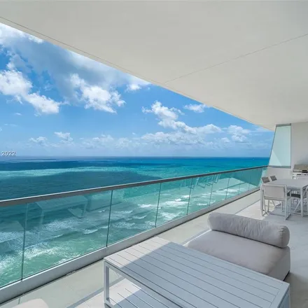 Image 5 - Turnberry Ocean Club Residences, 18501 Collins Avenue, Golden Shores, Sunny Isles Beach, FL 33160, USA - Apartment for rent