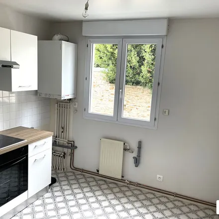 Rent this 2 bed apartment on 3bis Rue du Val in 35500 Vitré, France
