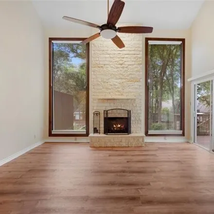 Image 5 - 8317 Summer Place Drive, Austin, TX 78759, USA - Condo for sale